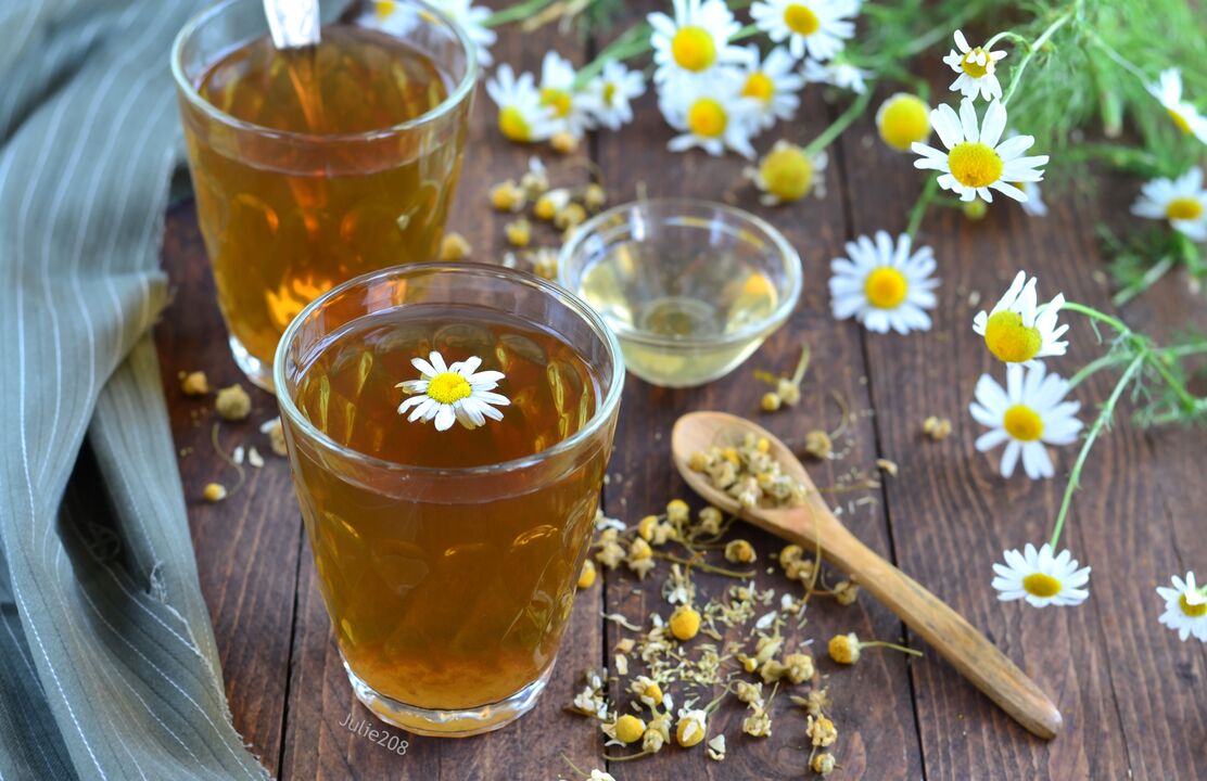 Chrysanthemum and wine
